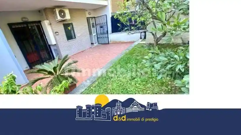 Appartamento in vendita a Napoli