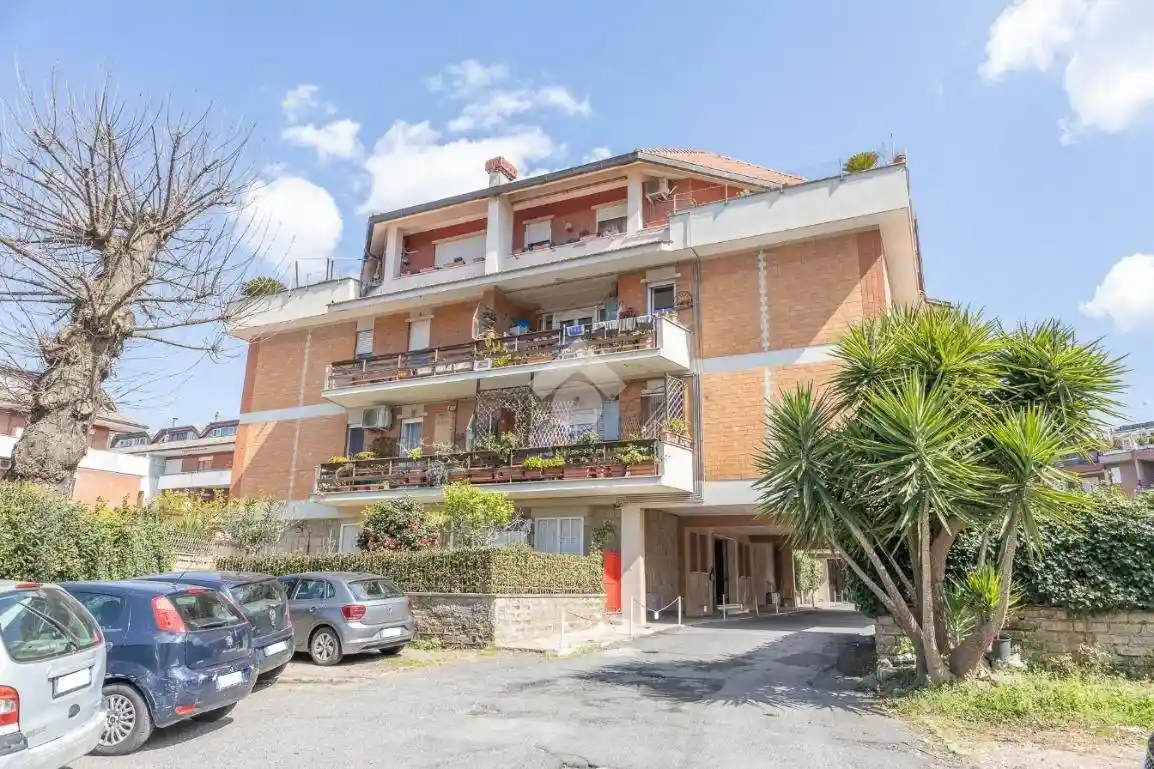 Appartamento in vendita a Ariccia