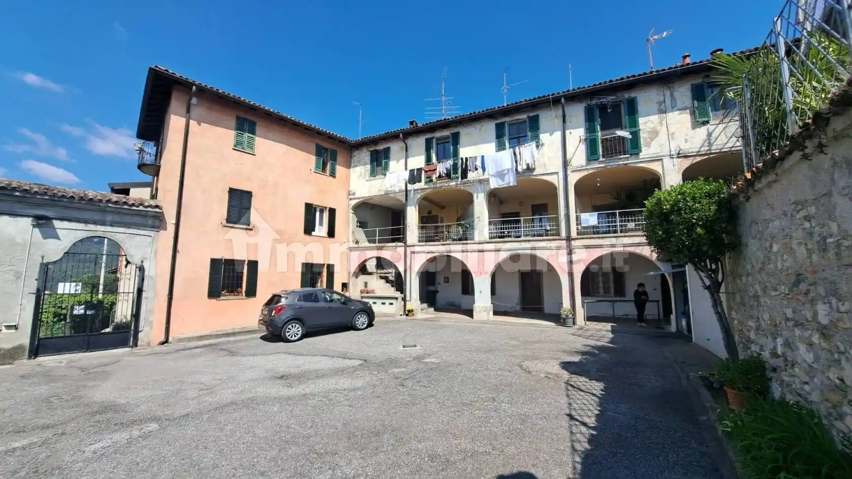 Appartamento in vendita a Erba