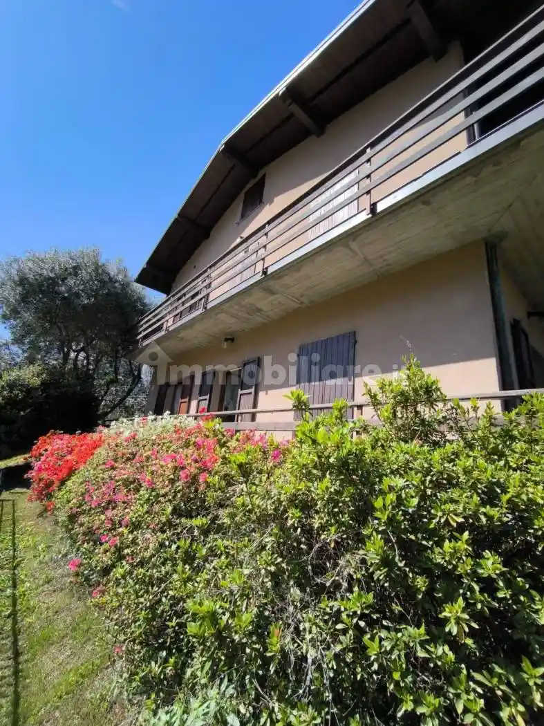 Appartamento in vendita a Laveno-Mombello