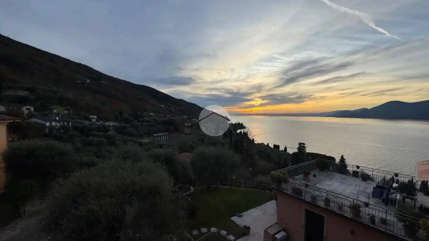 Rustico - Casale in vendita a Torri del Benaco
