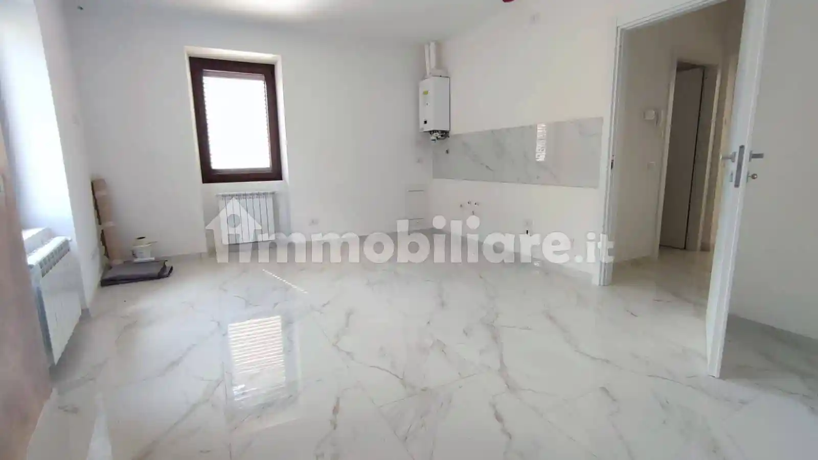 Appartamento in vendita a Carugo