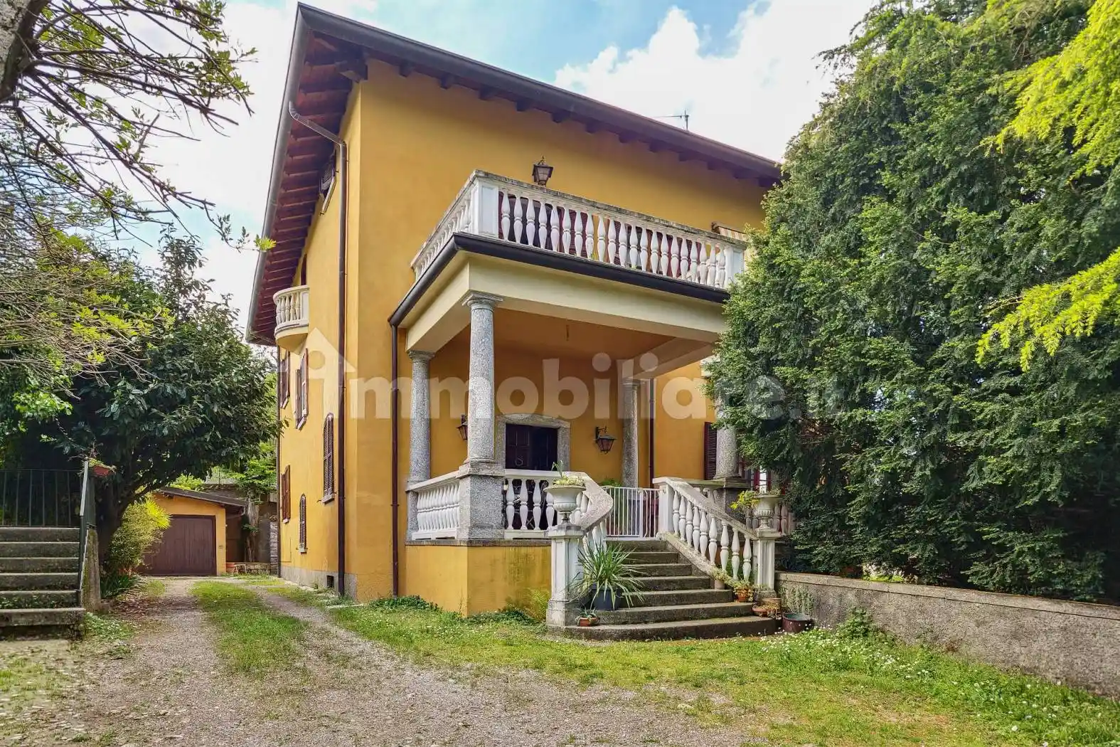 Villa in vendita a Eupilio