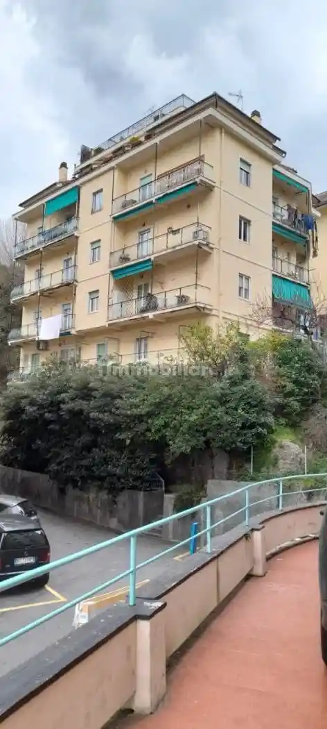 Appartamento in vendita a Genova