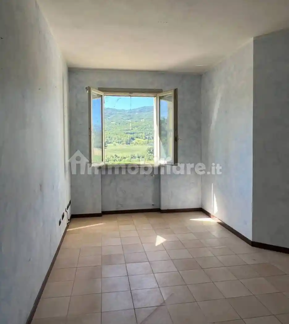 Appartamento in vendita a Corniglio