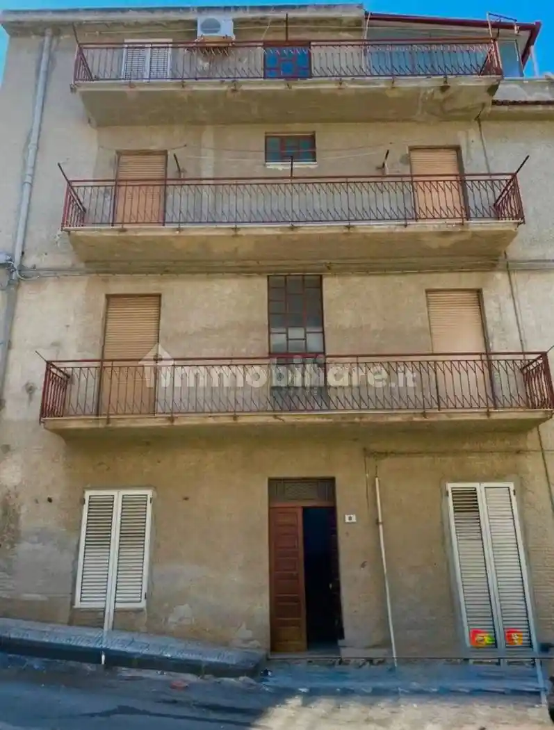 Palazzo - Edificio in vendita a Acquedolci