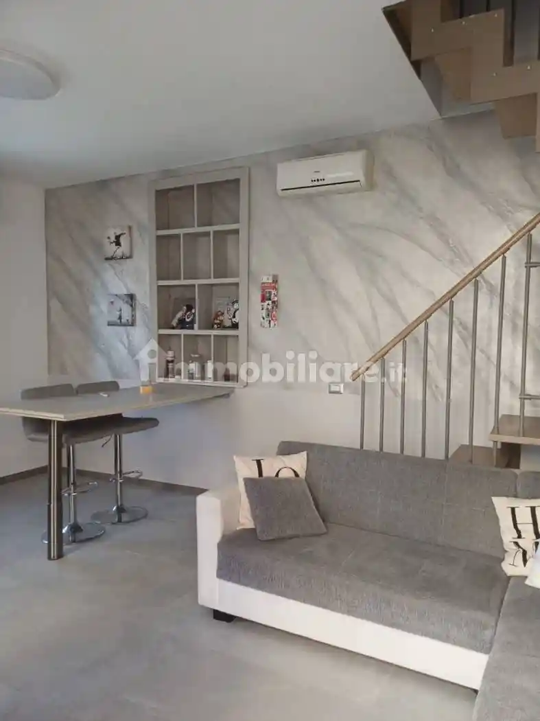 Casa indipendente in vendita a Fara Olivana con Sola