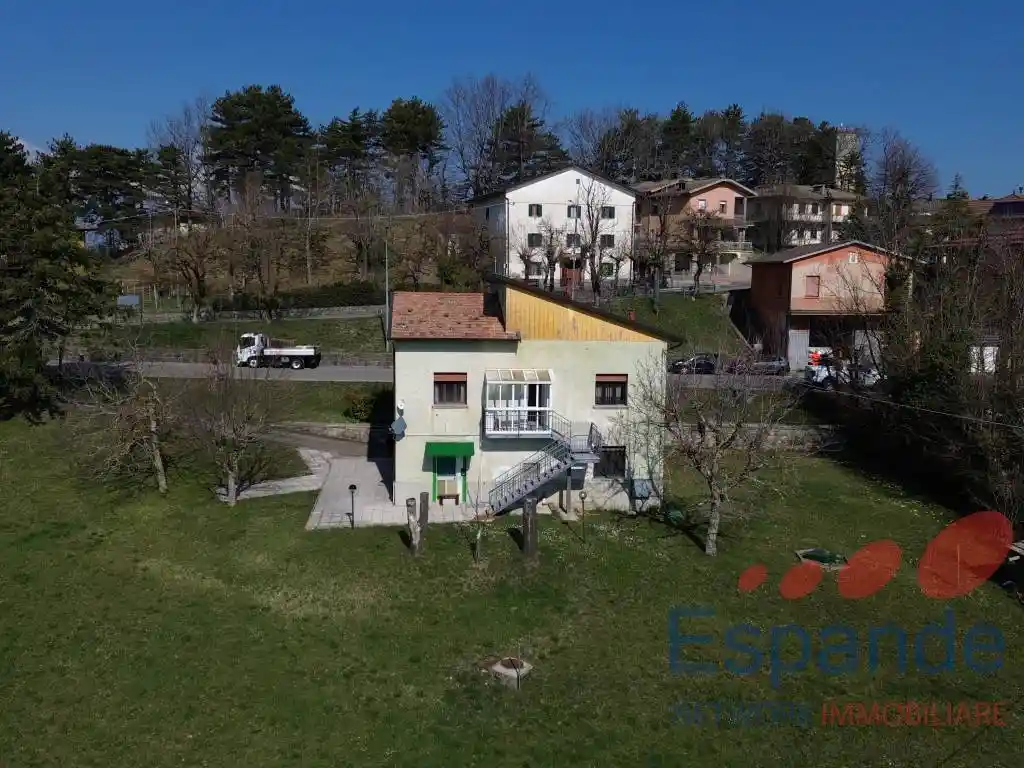 Appartamento in vendita a Lizzano in Belvedere