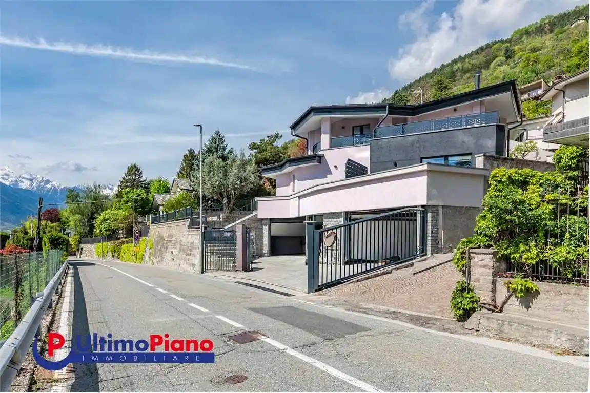 Villa in vendita a Aosta