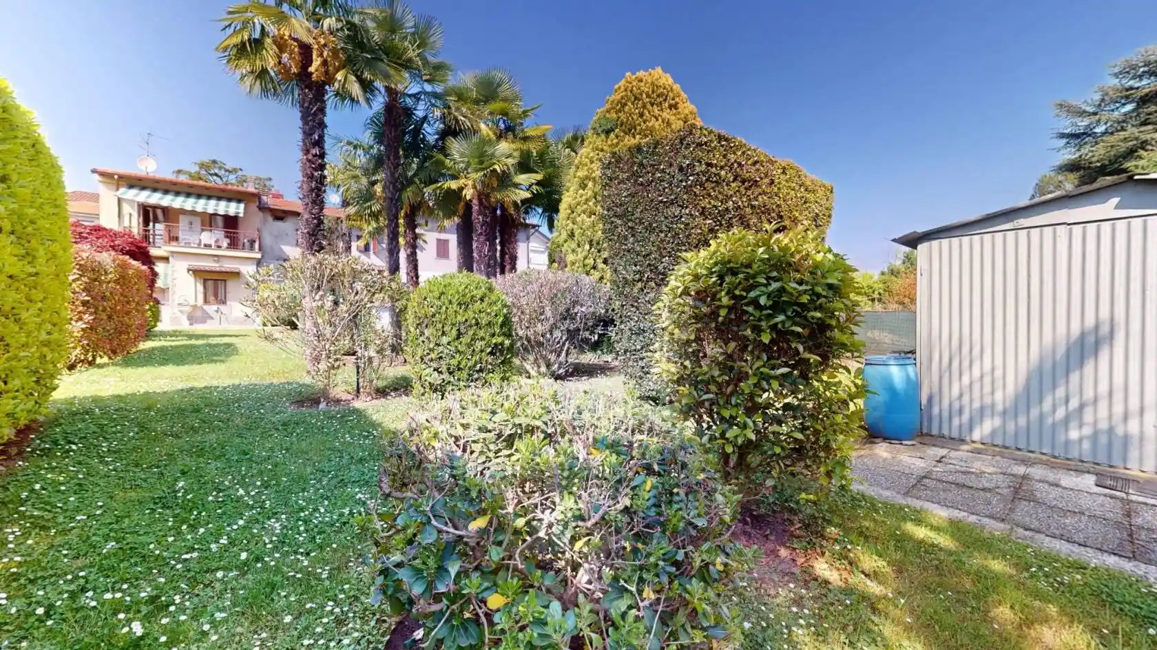 Casa indipendente in vendita a Carate Brianza