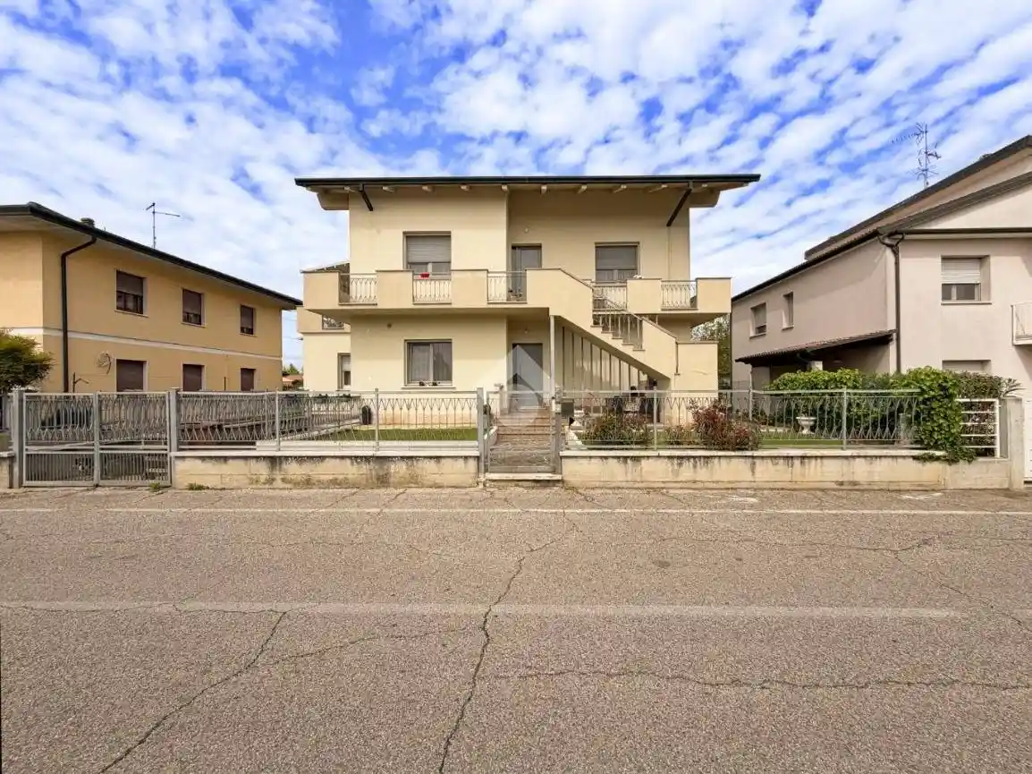 Villa in vendita a Albaredo d'Adige