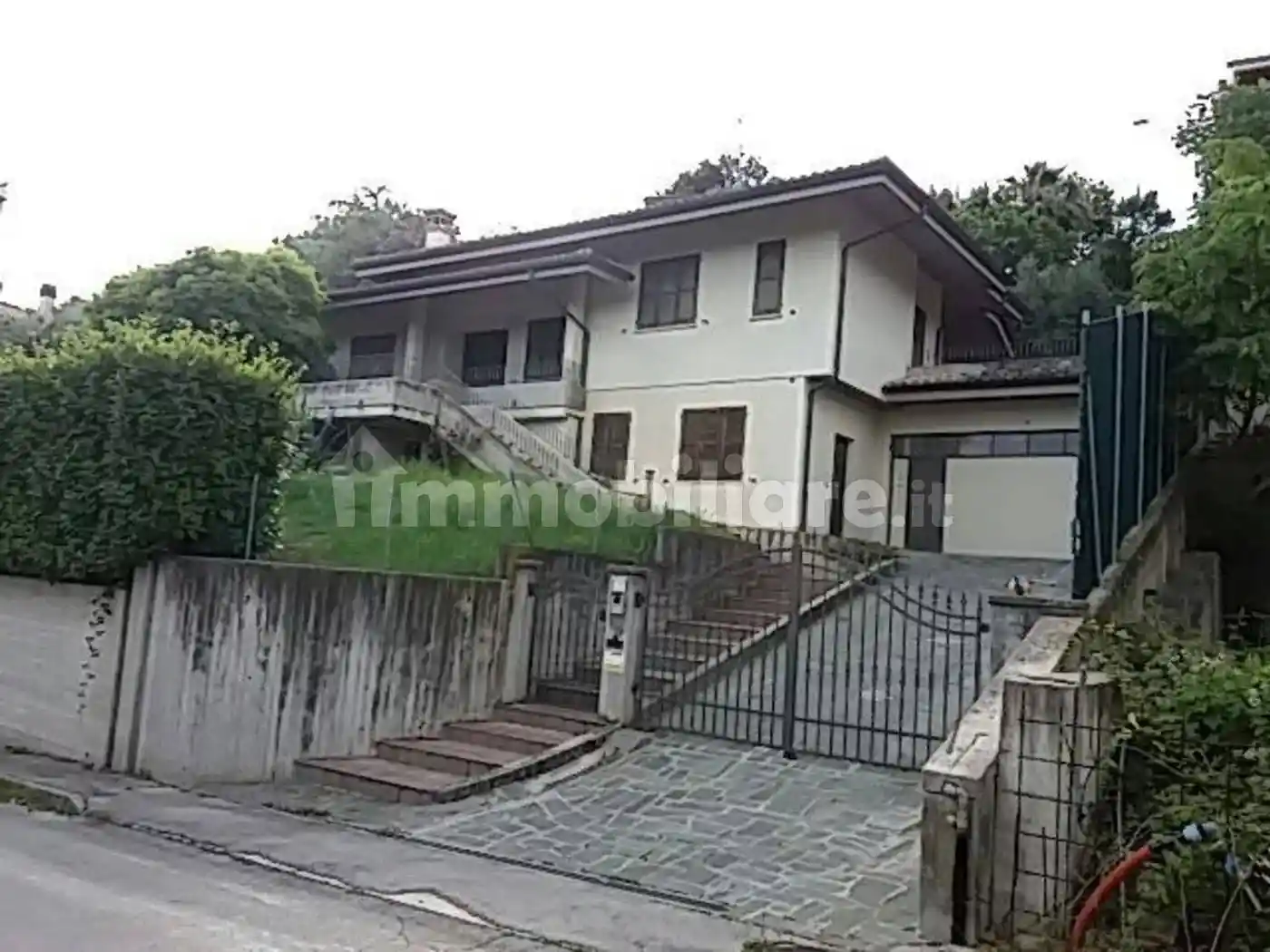 Villa in vendita a Colli al Metauro