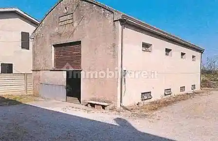 Villa in vendita a Riva del Po