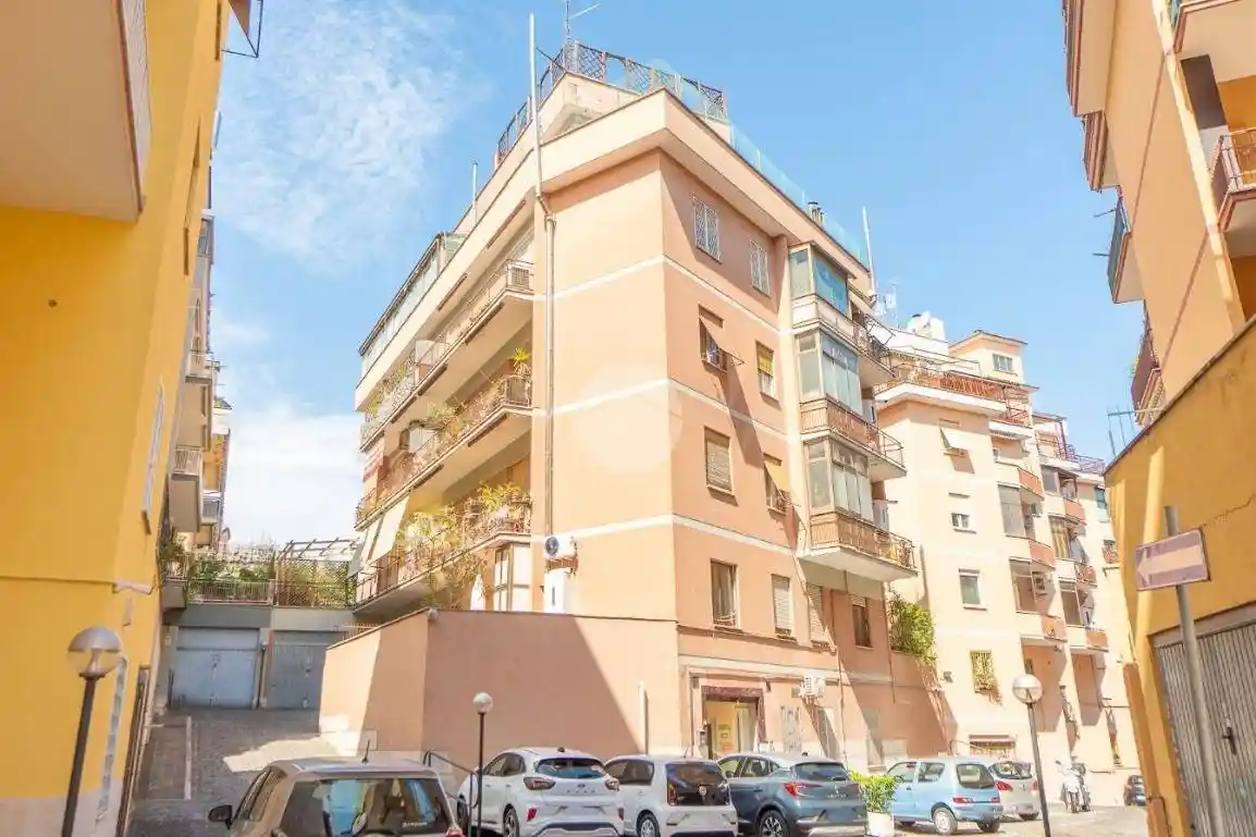 Appartamento in vendita a Roma
