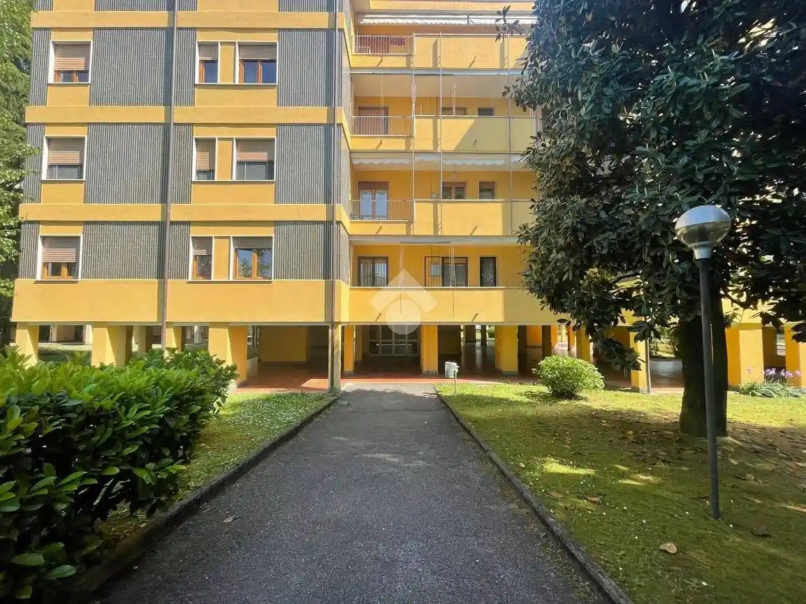 Appartamento in affitto a Saronno