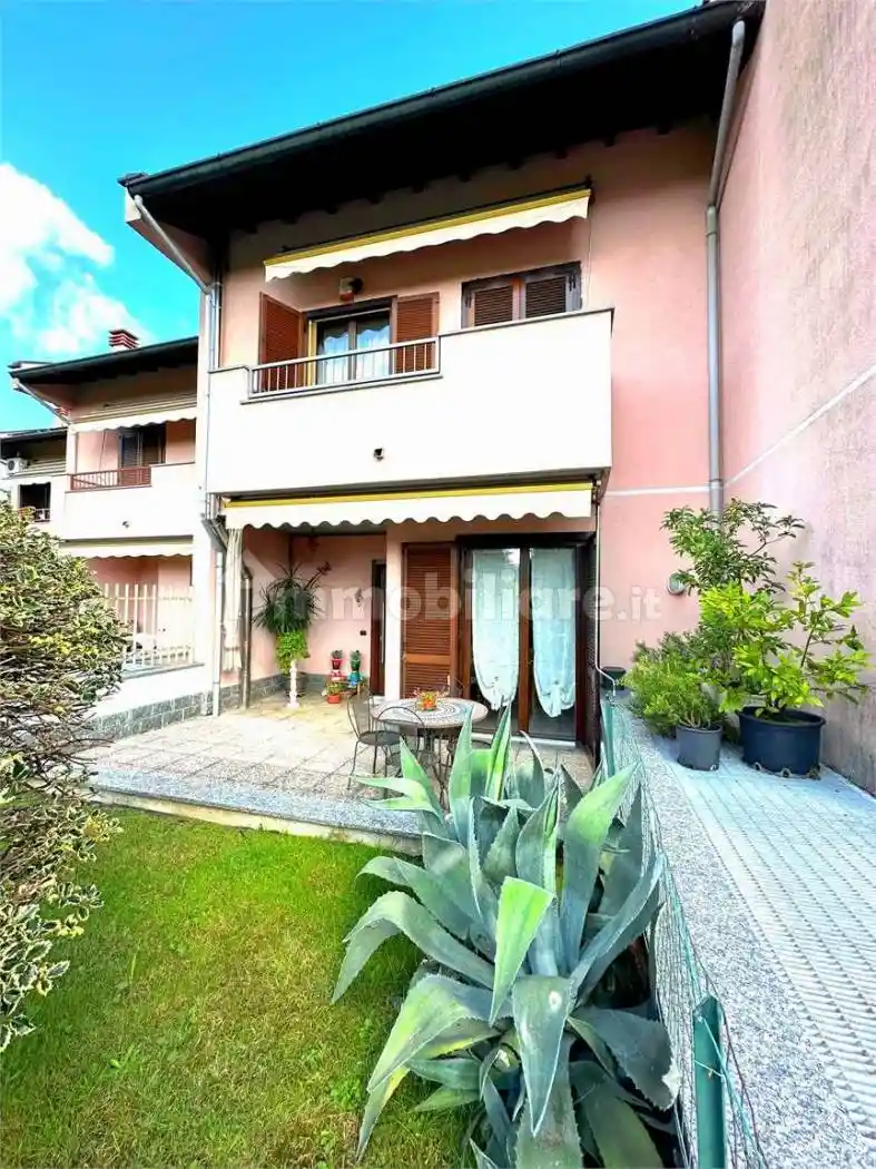 Villetta a schiera in vendita a Lonate Pozzolo