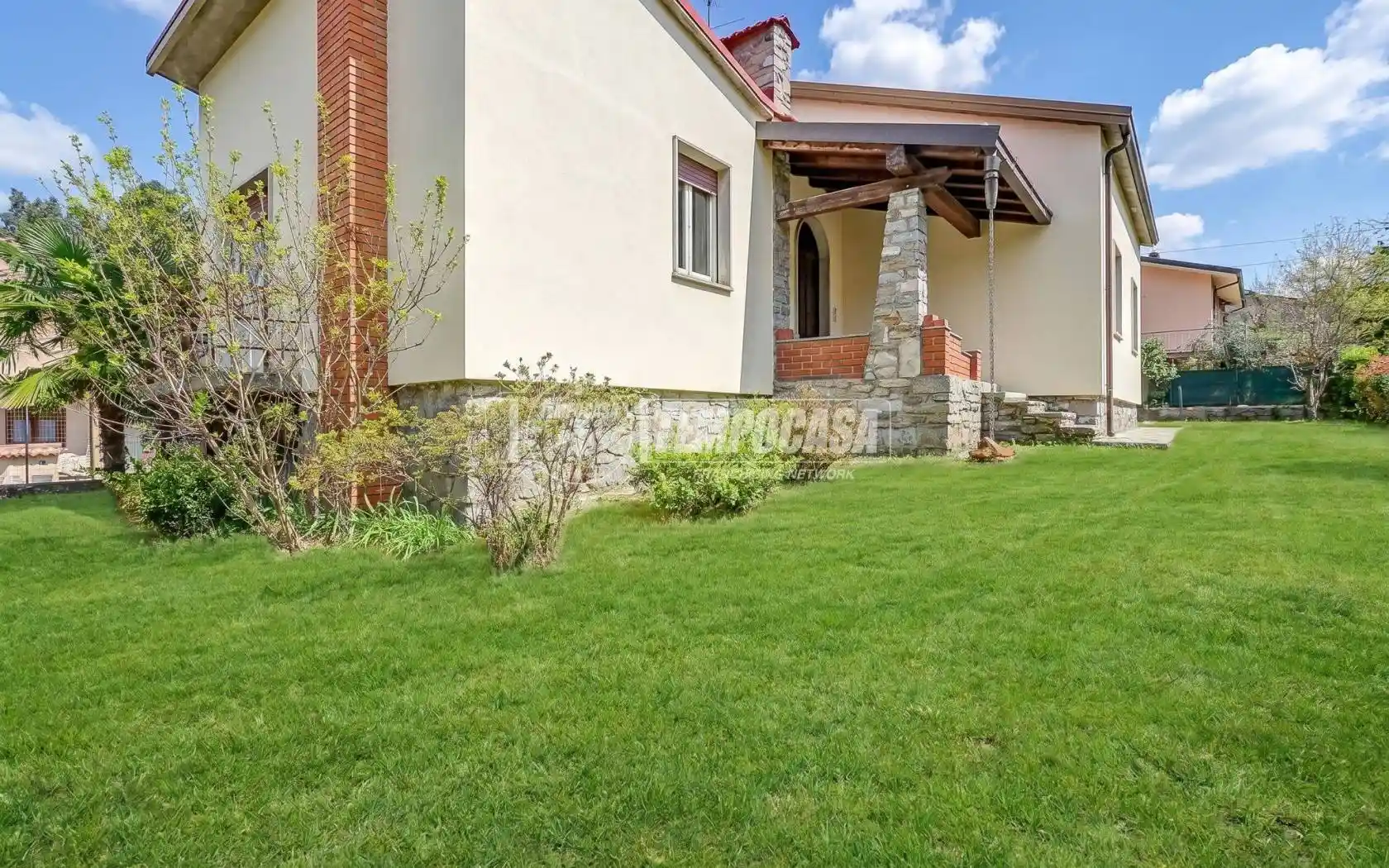 Villa in vendita a Somma Lombardo