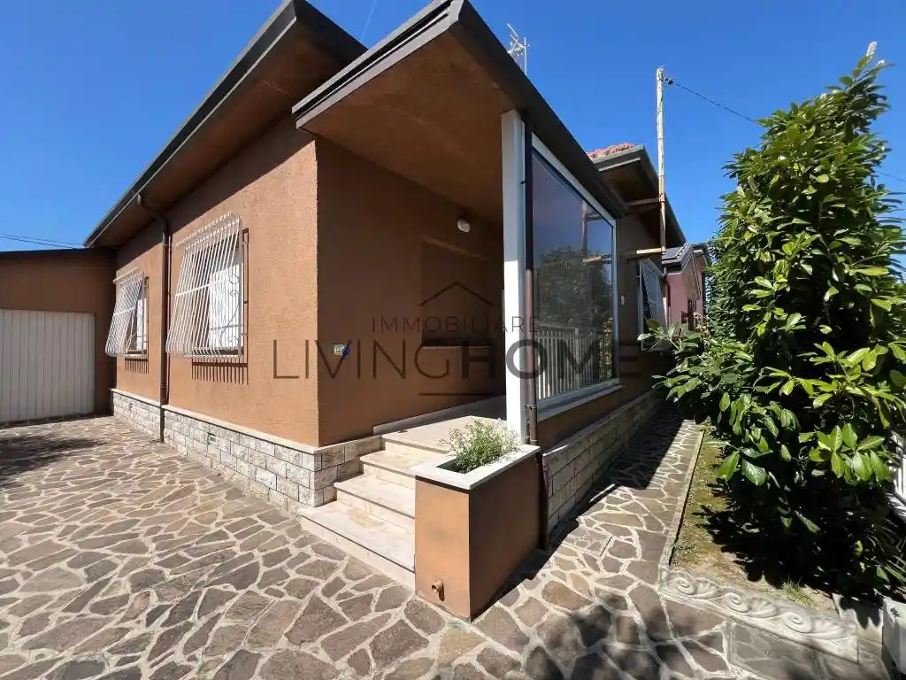 Casa indipendente in vendita a Cesena