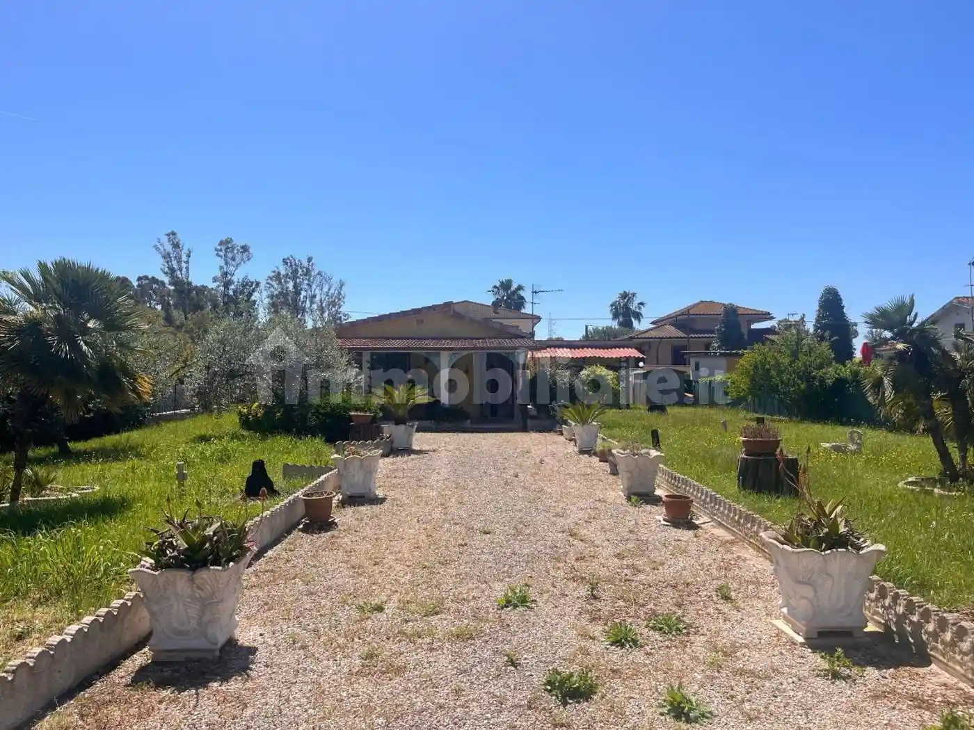 Villa in vendita a Latina