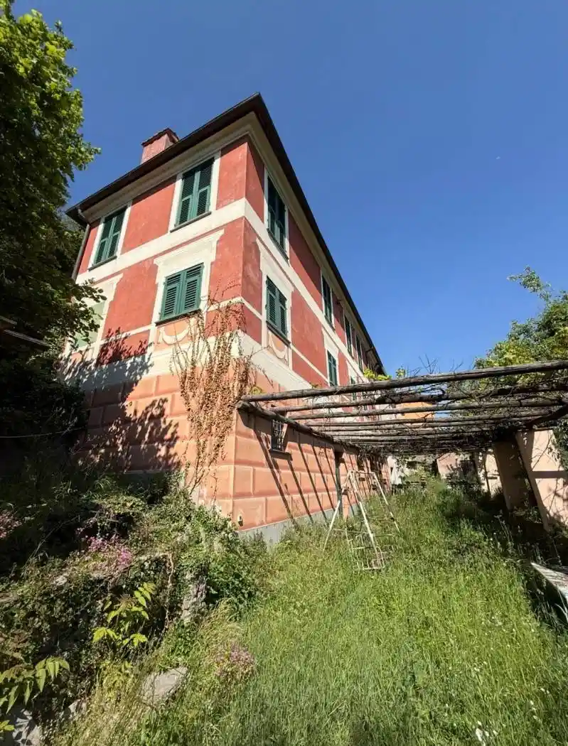 Villa in vendita a Serra Riccò