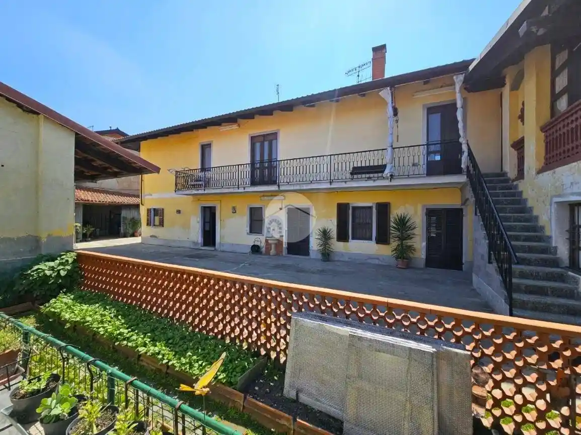 Casa indipendente in vendita a Rondissone