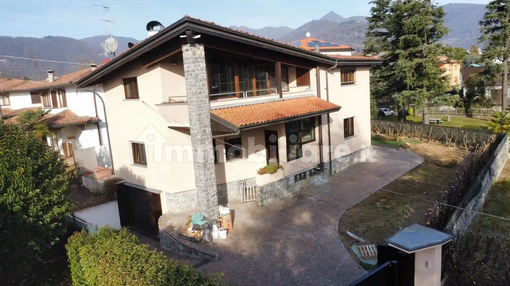 Villa in vendita a Ranica