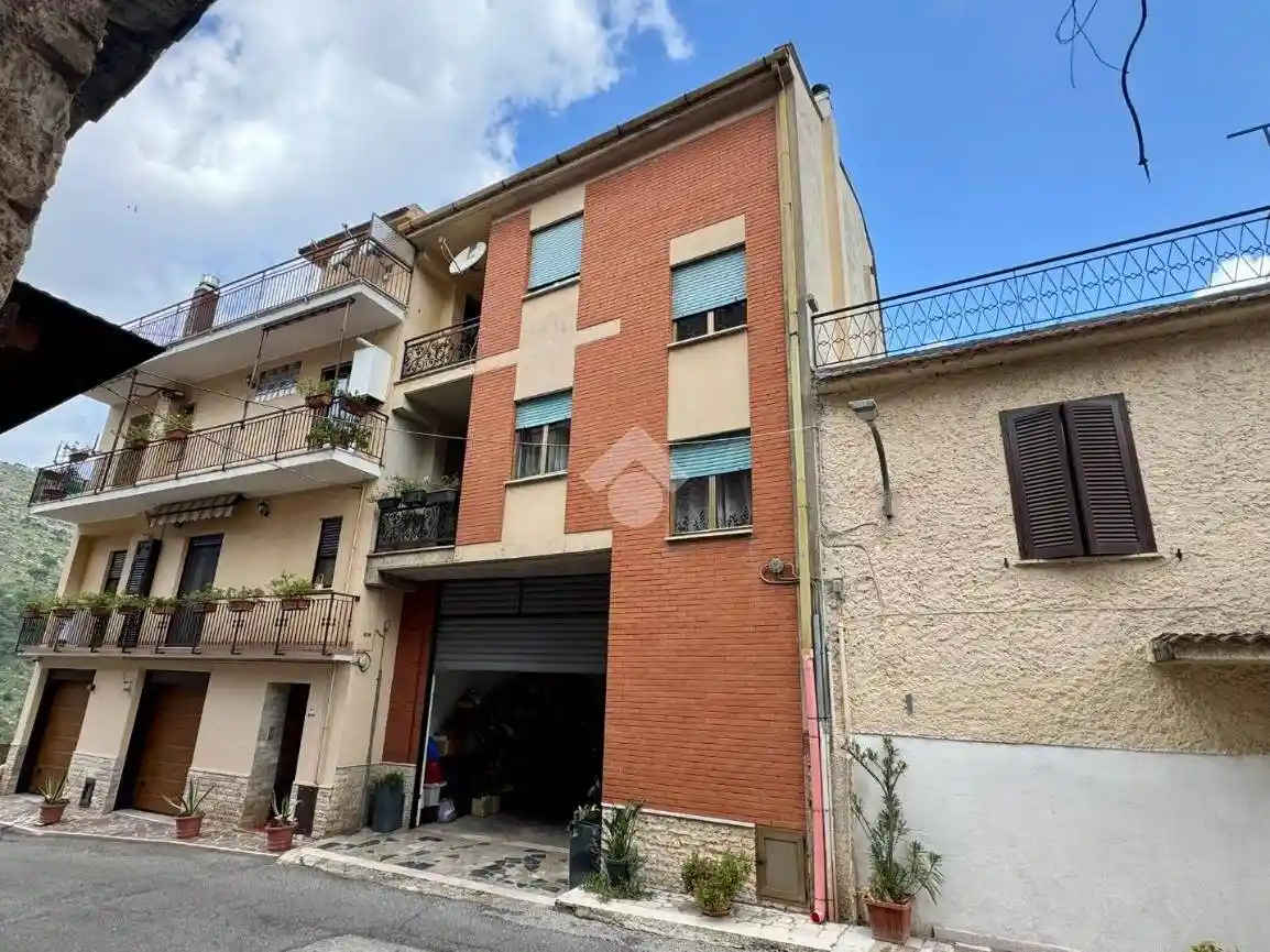 Palazzo - Edificio in vendita a Sonnino