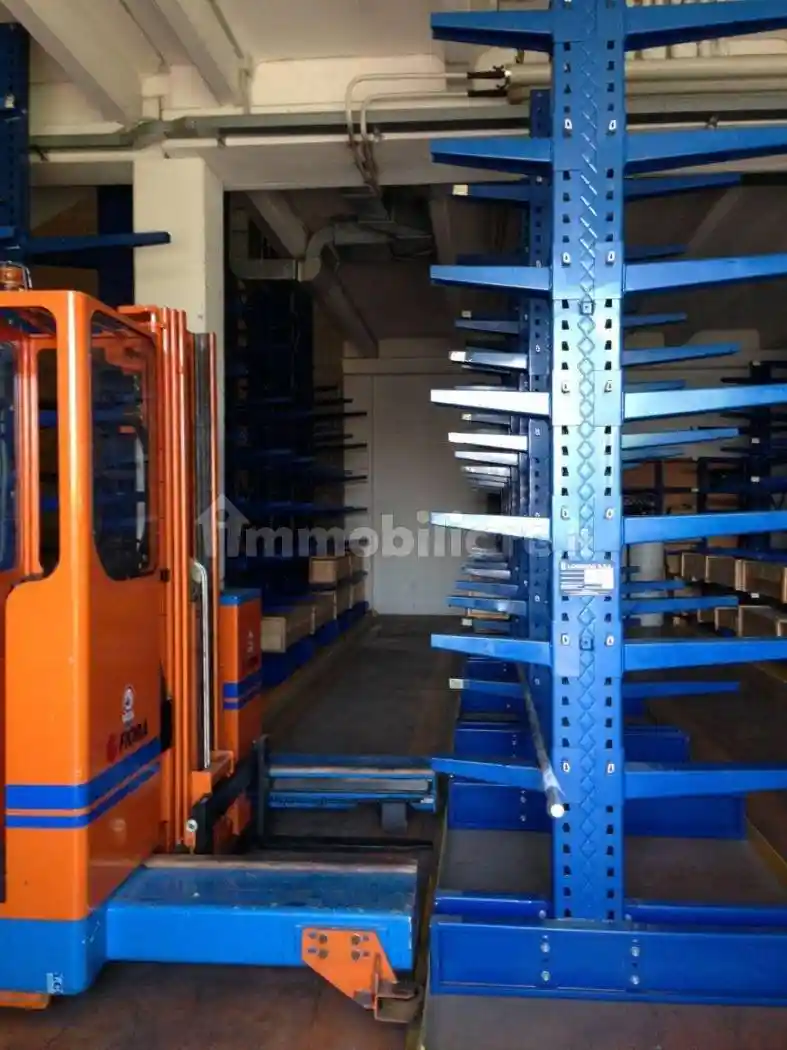 Palazzo - Edificio in vendita a Buccinasco