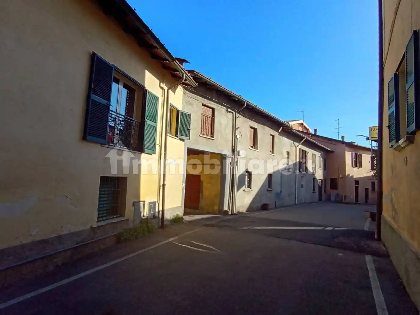 Appartamento in vendita a Montano Lucino