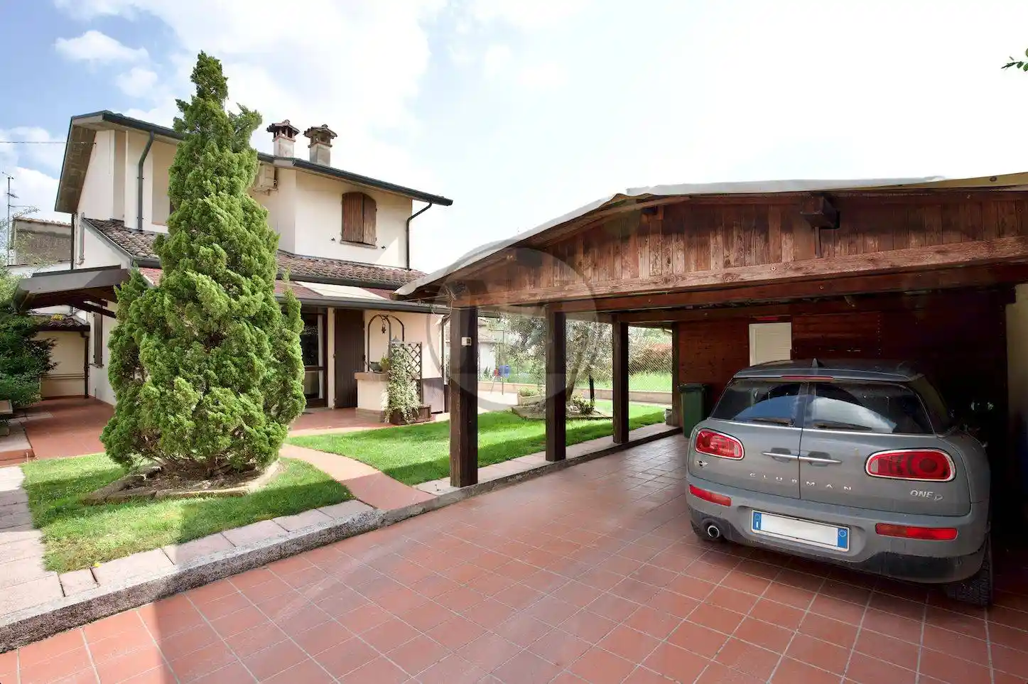 Casa indipendente in vendita a Forlì