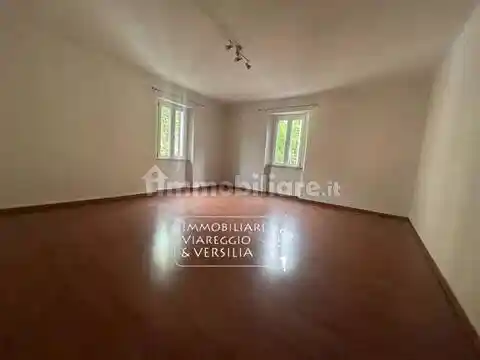 Appartamento in vendita a Viareggio