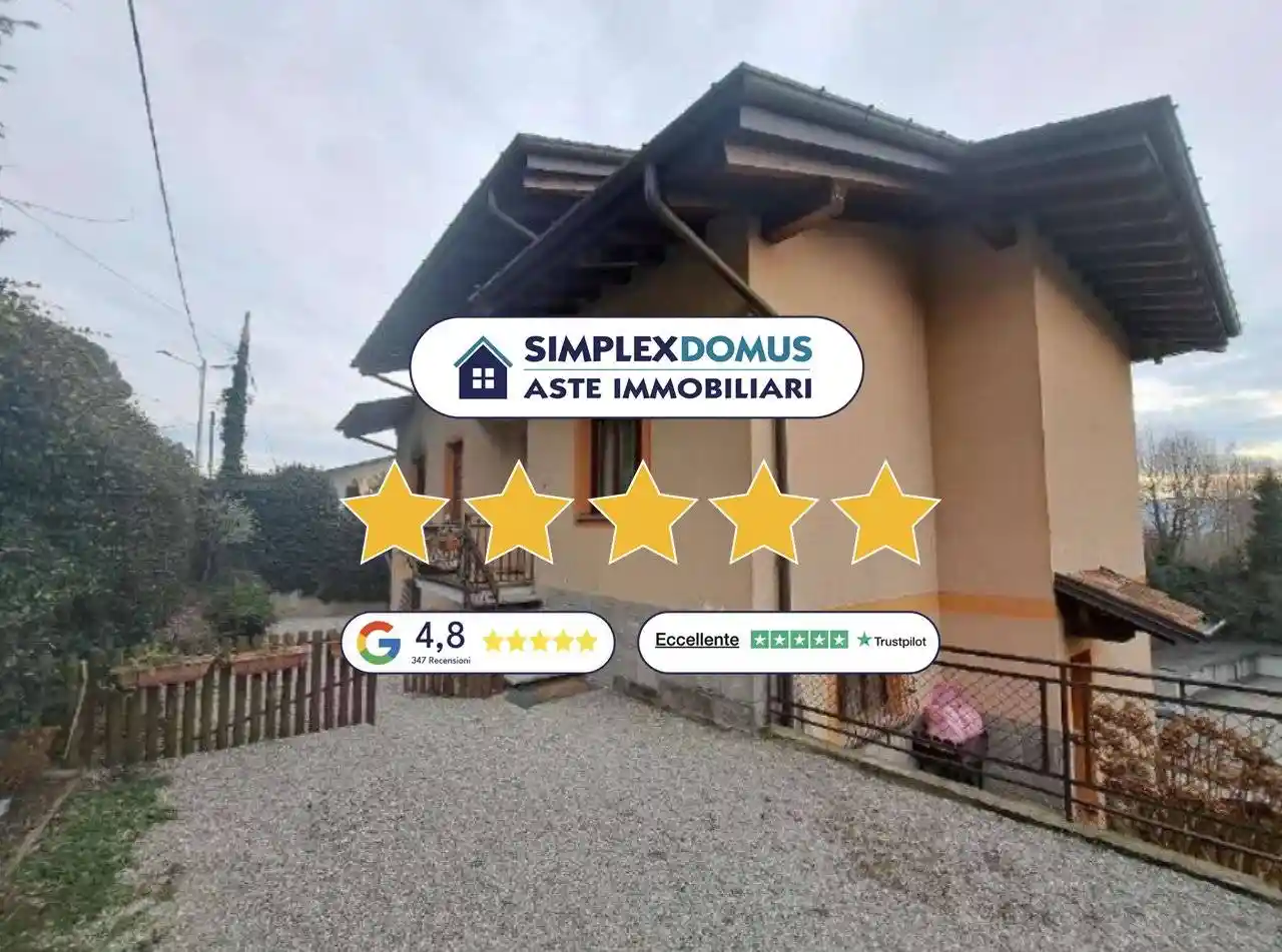 Villa in vendita a Gemonio