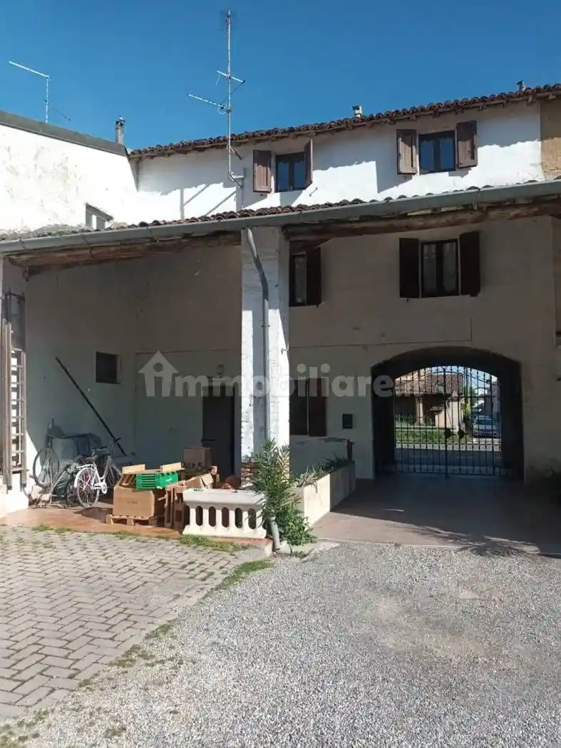Casa indipendente in vendita a Crema