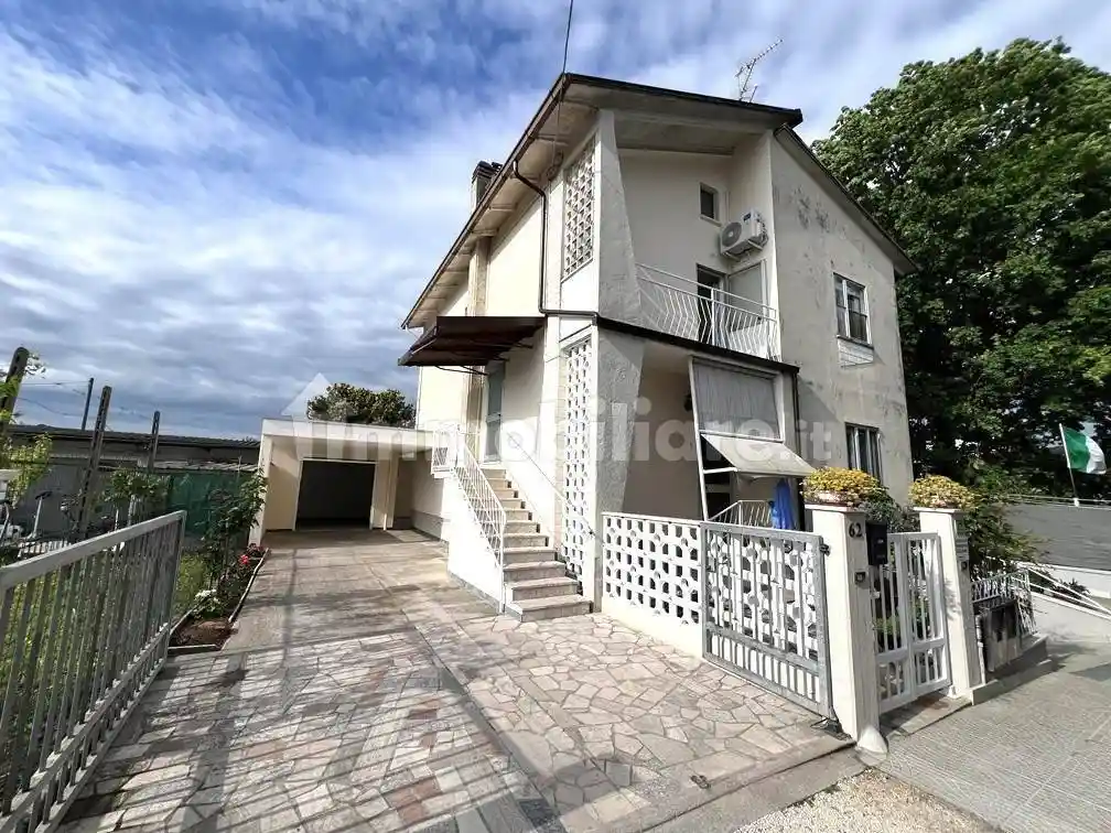 Appartamento in vendita a Roncoferraro