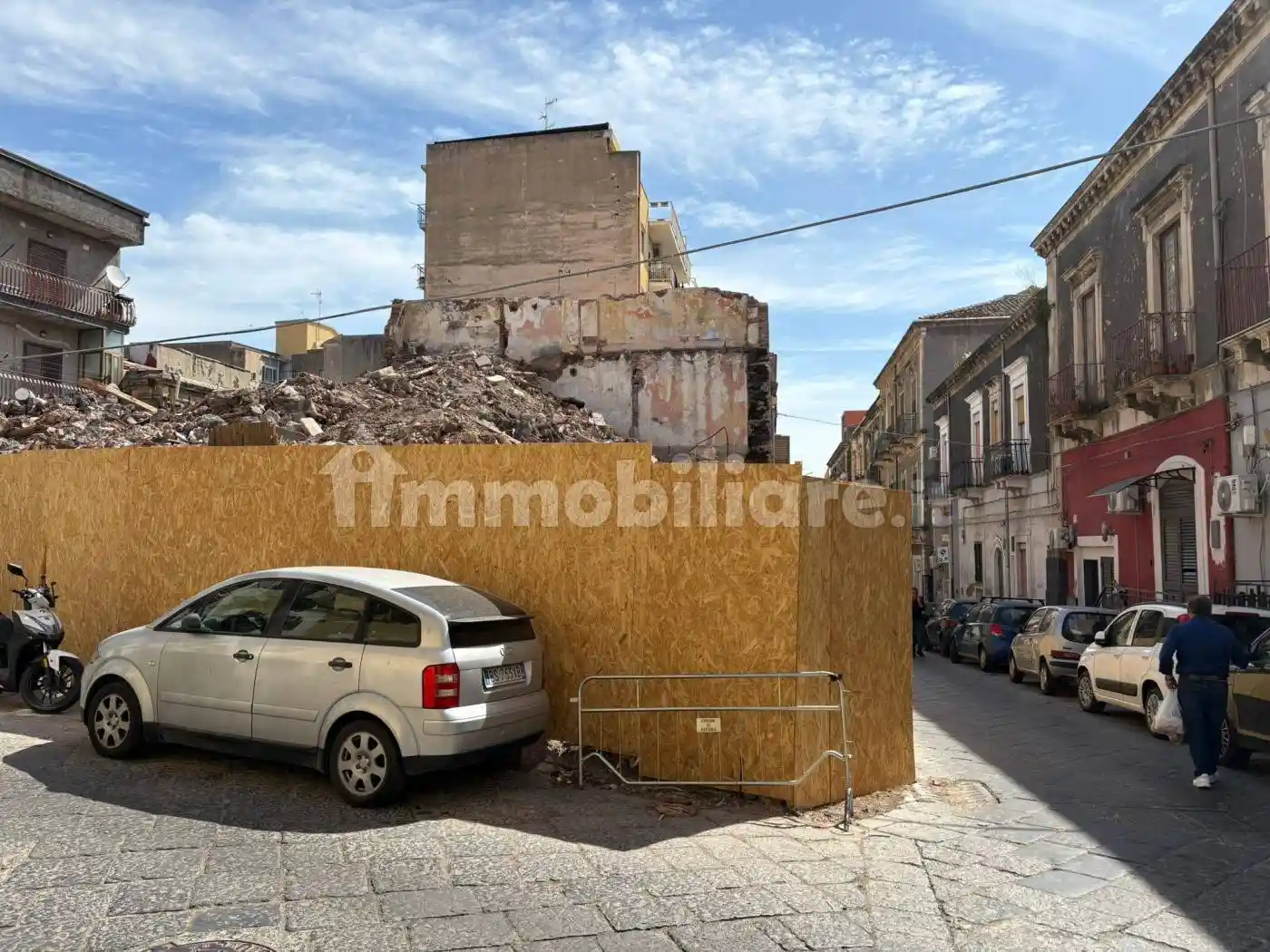 Palazzo - Edificio in vendita a Catania