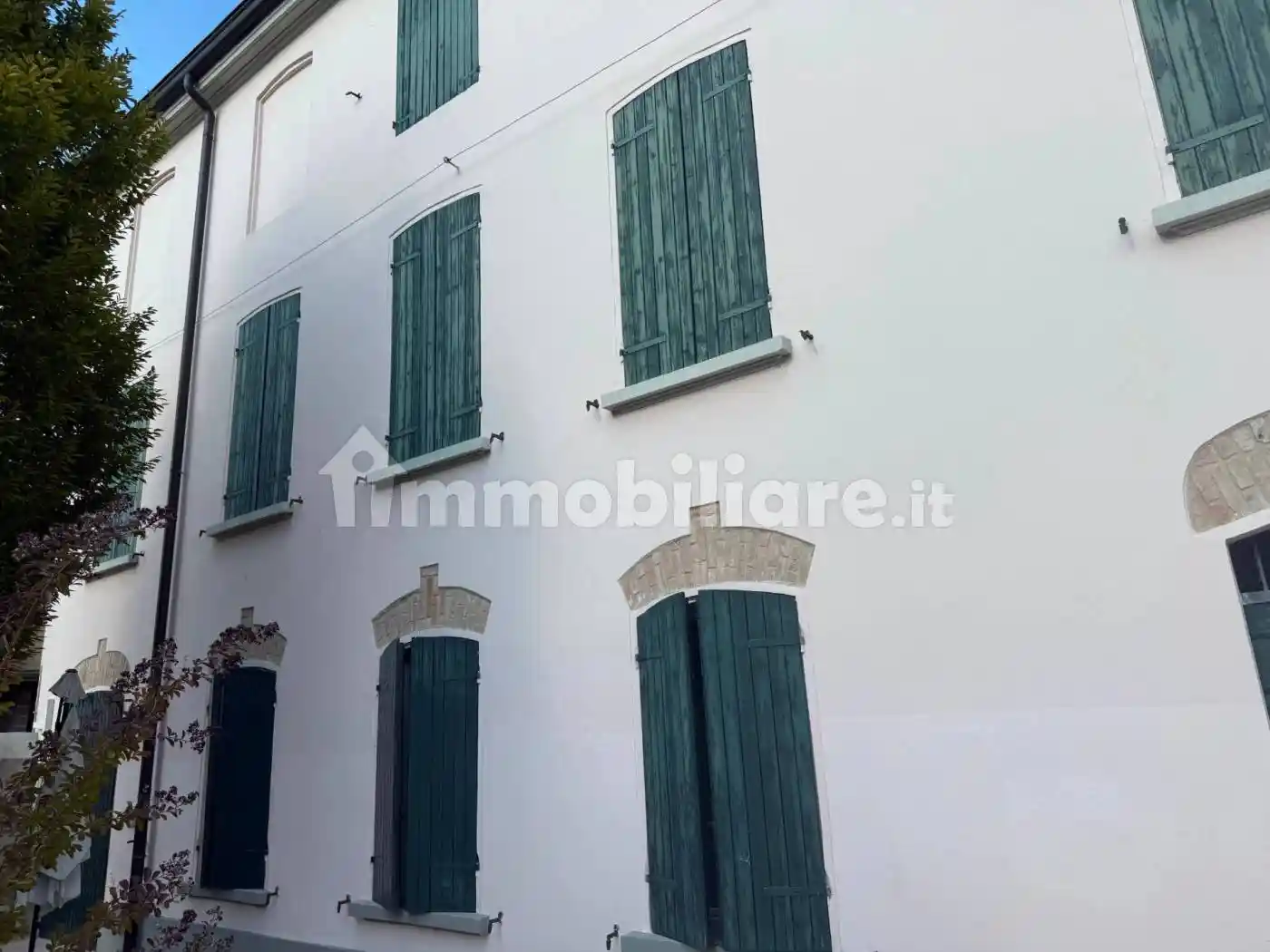 Villa in vendita a Castelnovo di Sotto