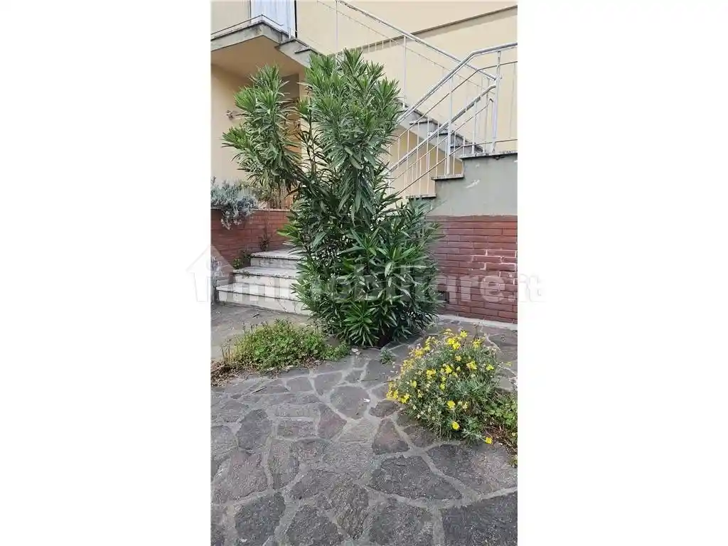 Appartamento in vendita a Capraia e Limite