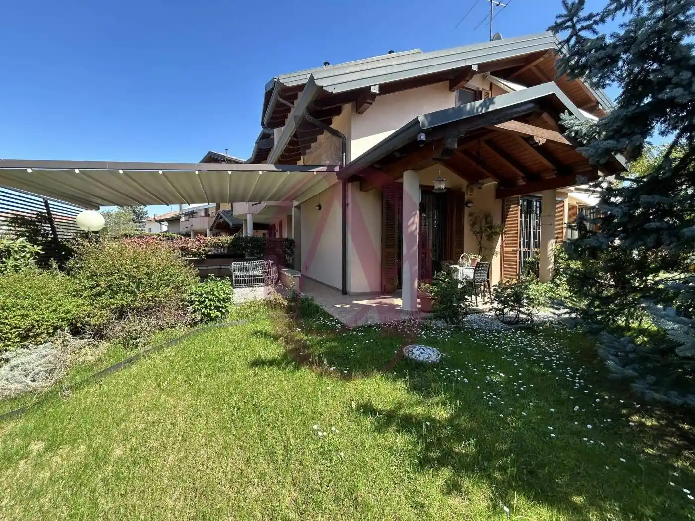 Villetta a schiera in vendita a Jerago con Orago