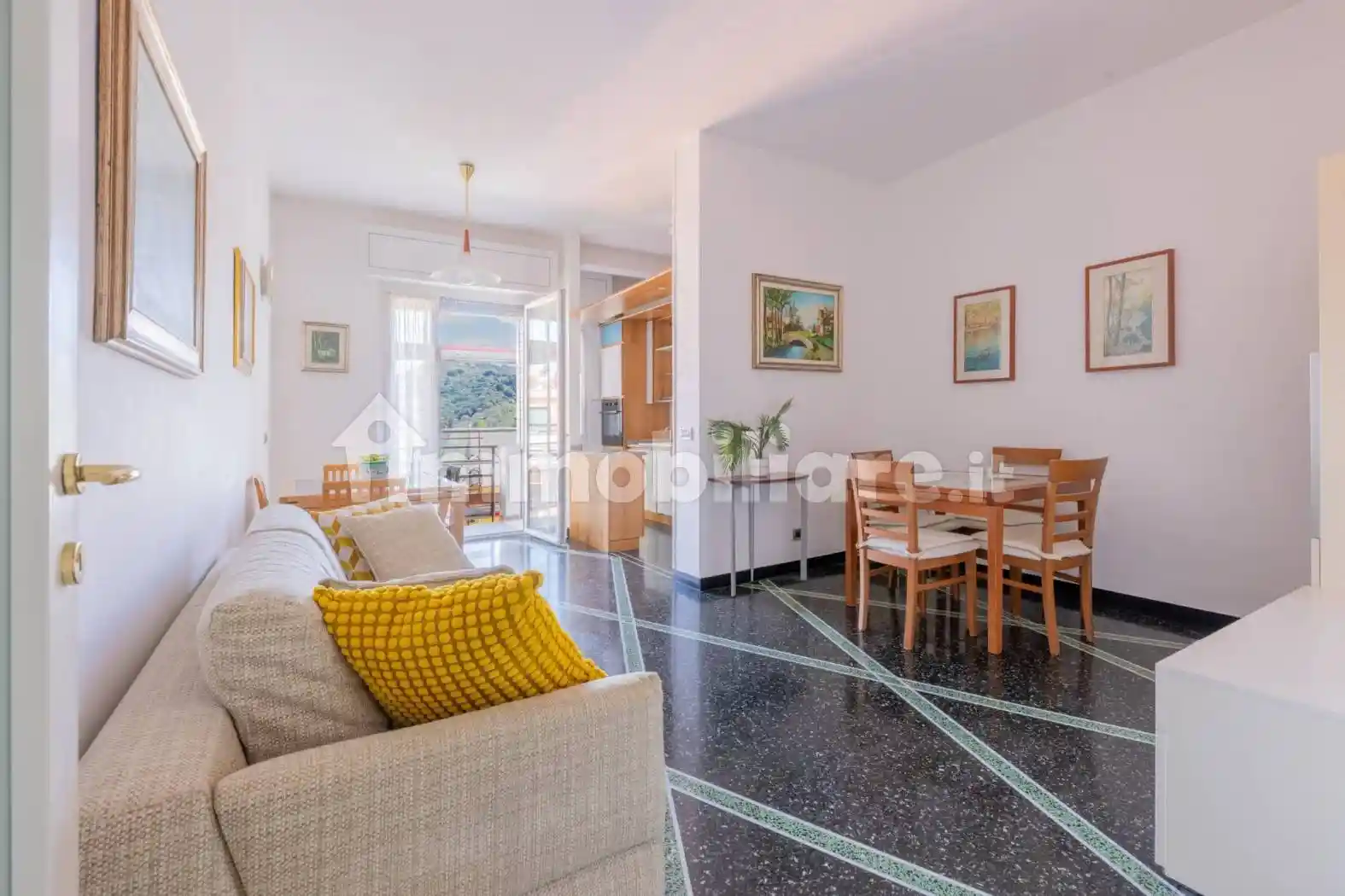 Appartamento in vendita a Genova