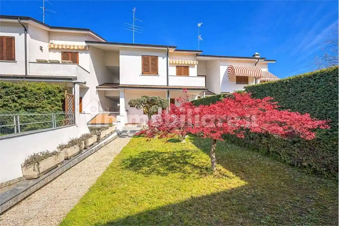 Villetta a schiera in vendita a Magenta