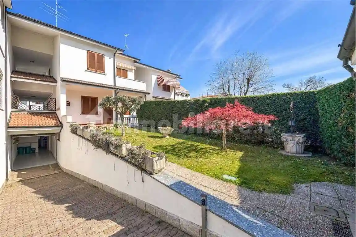 Villetta a schiera - foto 2
