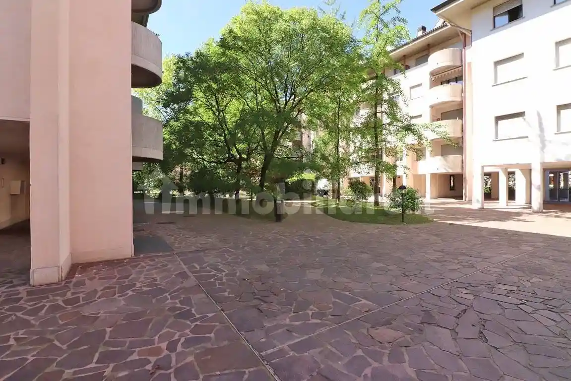 Appartamento in vendita a Vimercate