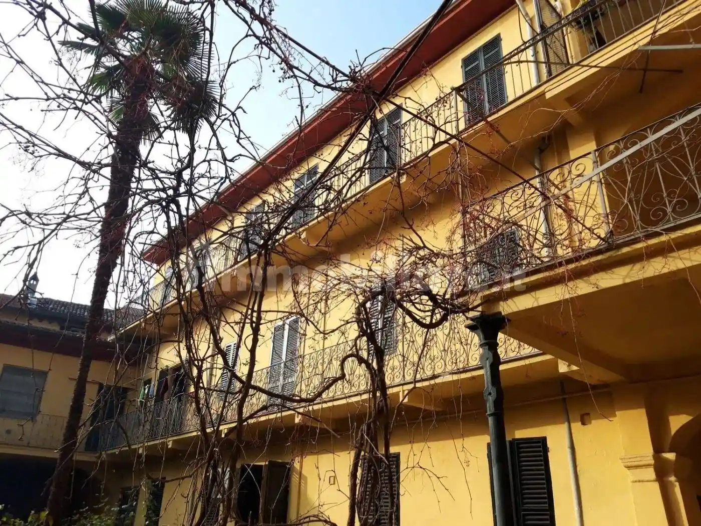 Palazzo - Edificio in vendita a Valenza