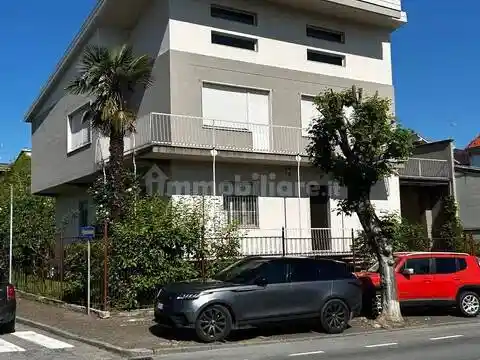 Villa in vendita a Valenza