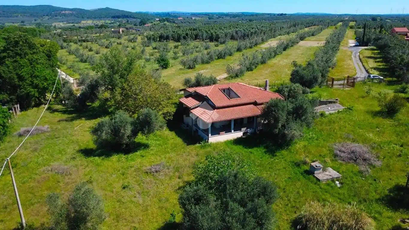 Villa in vendita a Canino