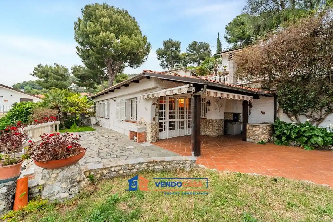 Villa in vendita a Andora