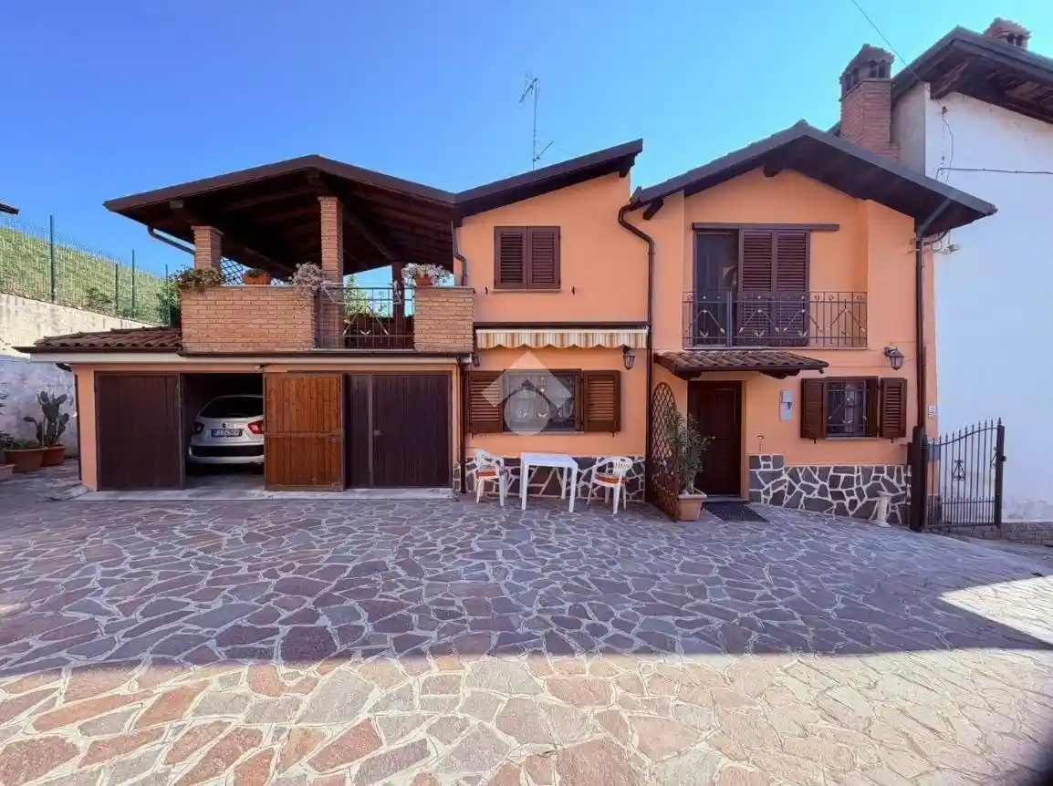 Casa indipendente in vendita a Montescano