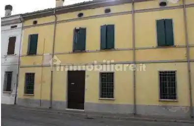 Palazzo - Stabile in vendita a Viadana