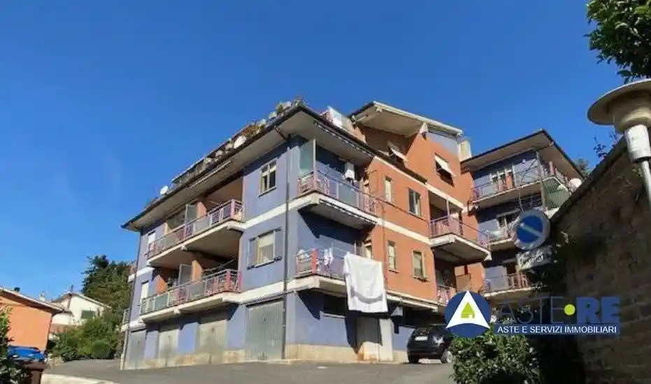 Appartamento in vendita a Capranica