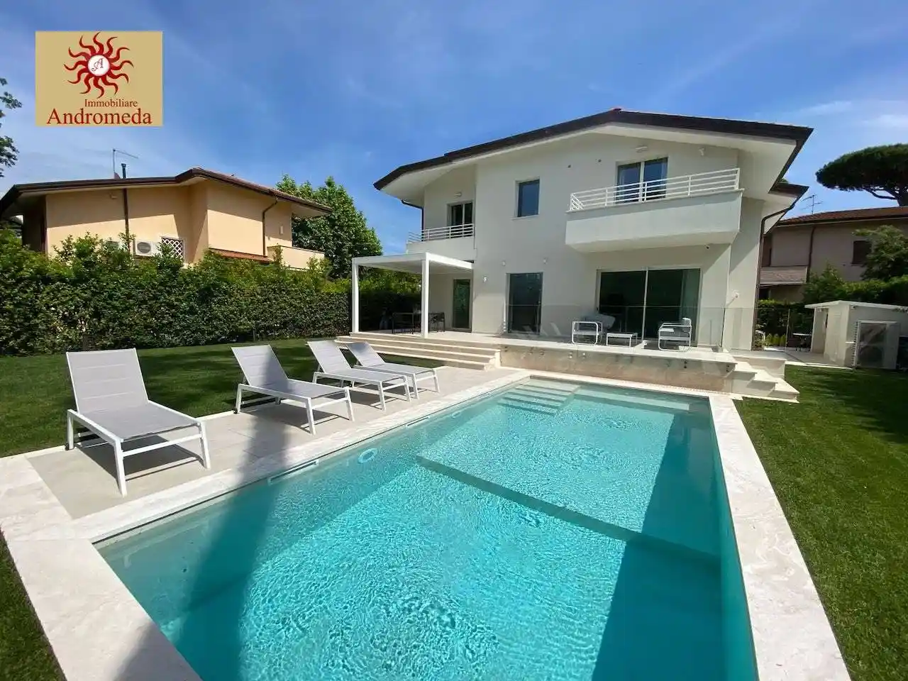 Villa in vendita a Pietrasanta